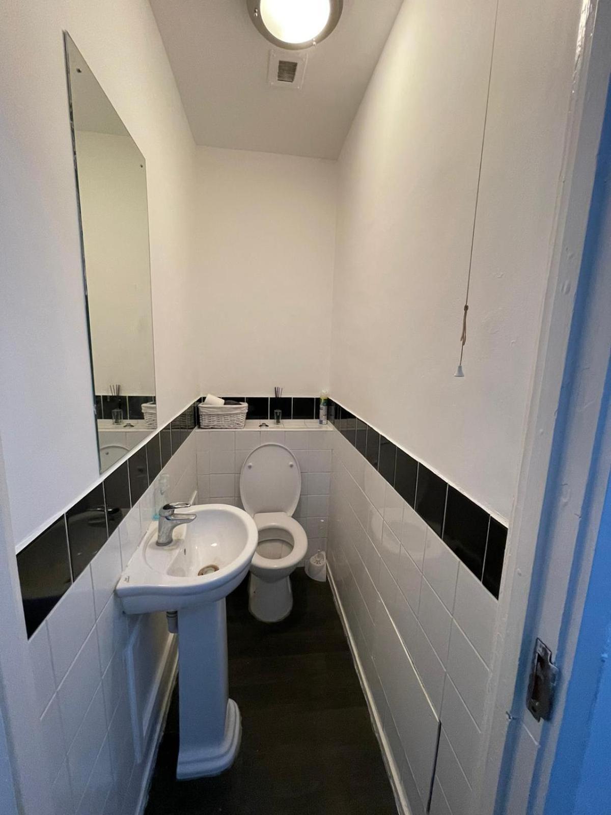 Farley Court Apartment